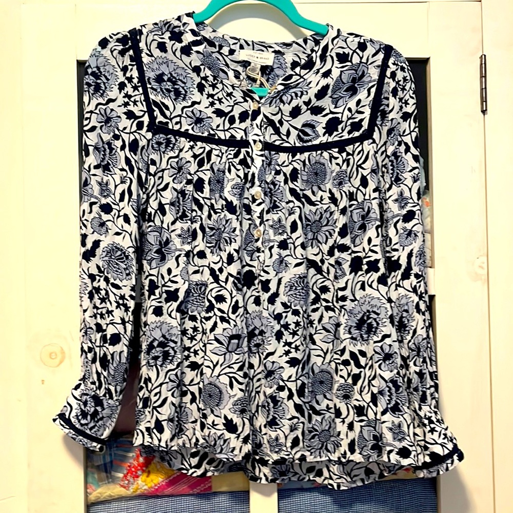 Lucky Brand Blue and white floral szM